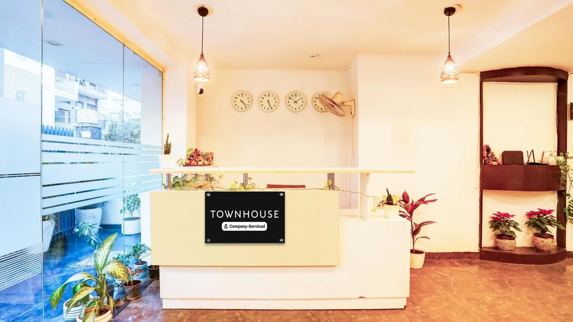 Super Townhouse Sector 52 Near Artemis Hospital Hotel Gurgáon 0*,  India