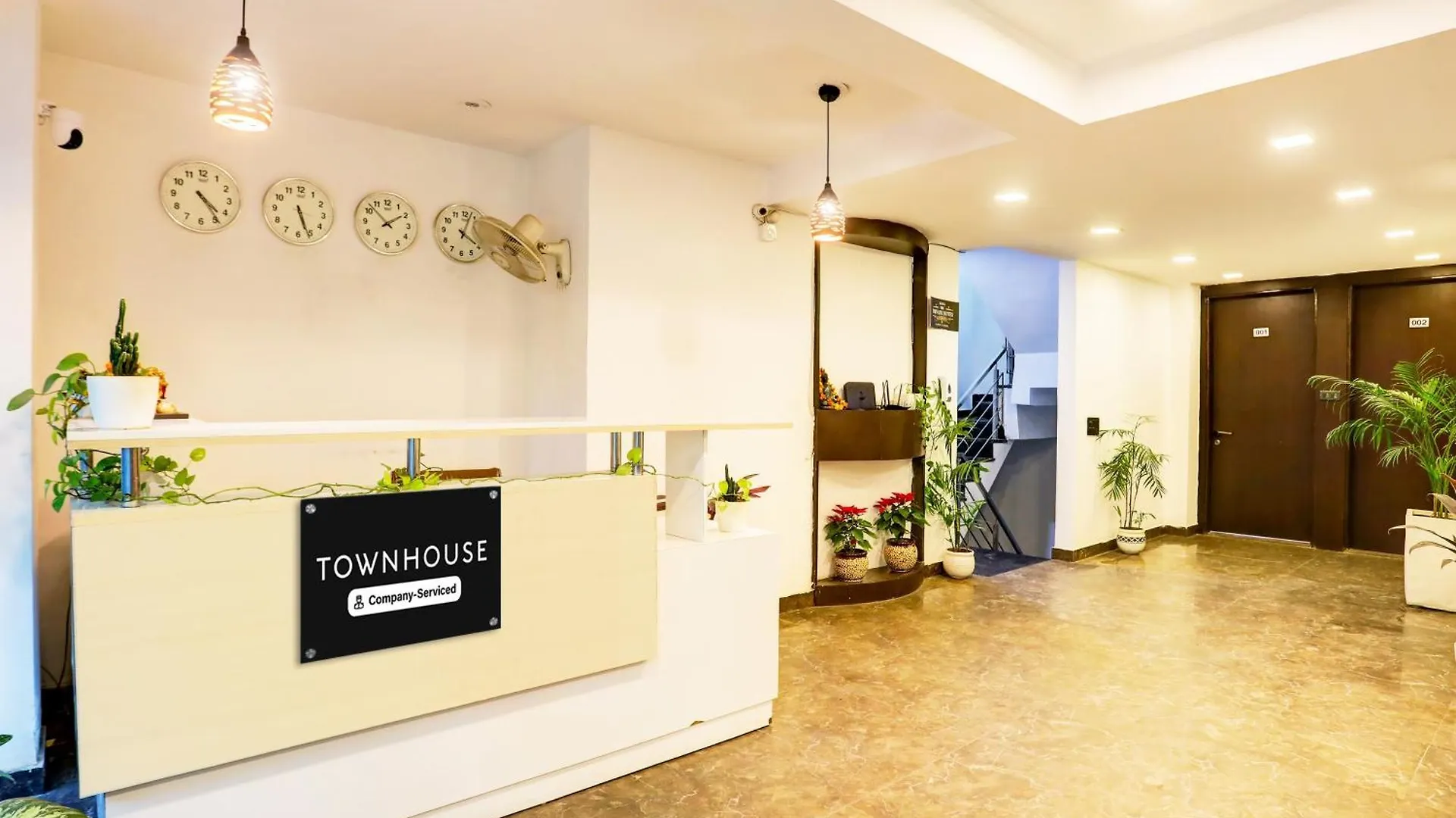 Super Townhouse Sector 52 Near Artemis Hospital Hotel Gurgáon 0*,
