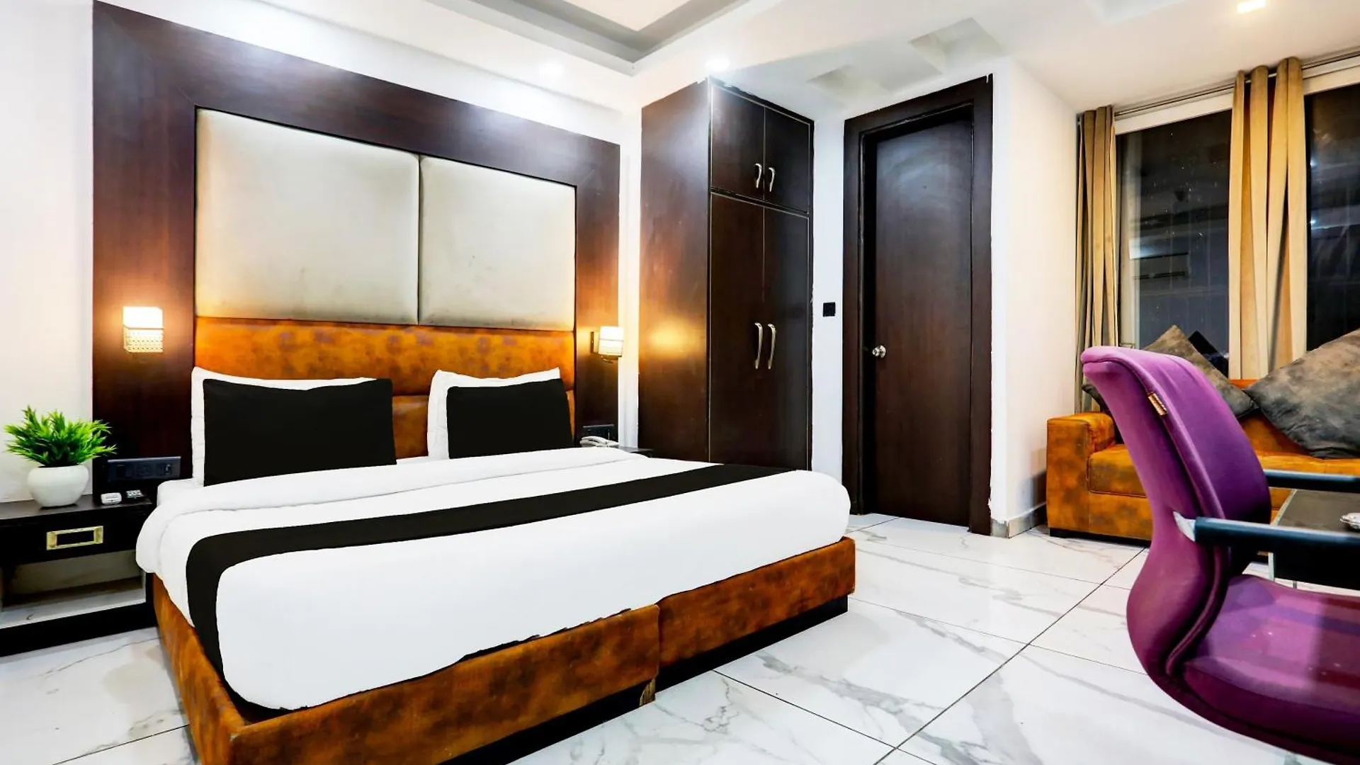 Super Townhouse Sector 52 Near Artemis Hospital Hotel Gurgáon India
